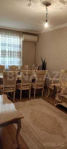 Продаётся 3-комн. вторичка 68 м², м. Ахмедлы, photo 1 from 10