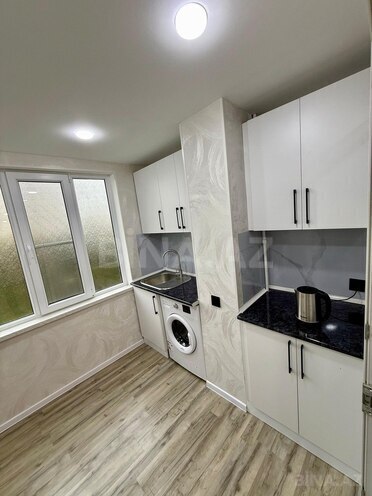 Продаётся 2-комн. вторичка 40 м², м. Нефтчиляр, photo 9 from 18