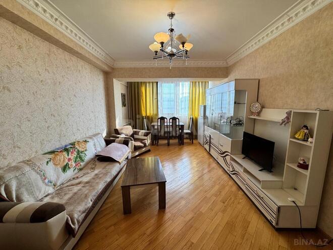 Satılır 2 otaqlı köhnə tikili 70 m², Azadlıq Prospekti m., photo 1 from 27