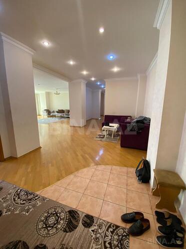 İcarəyə verilir 4 otaqlı yeni tikili 230 m², 28 May m., photo 21 from 26