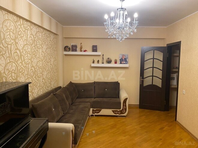 Сдаётся 2-комн. вторичка 70 м², пос. Бакиханова, photo 1 from 12