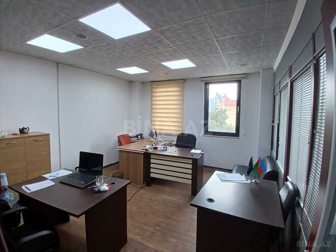 Сдаётся 1-комн. офис 20 м², м. 8 ноября, photo 1 from 6
