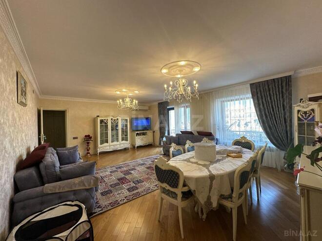 Продаётся 4-комн. вторичка 140 м², м. Ичеришехер, photo 3 from 8