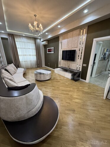 Продаётся 2-комн. новостройка 75 м², м. Кара Караев, photo 4 from 15