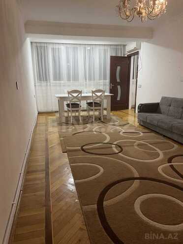 Satılır 3 otaqlı köhnə tikili 60 m², Yasamal r., photo 1 from 13
