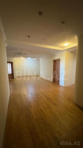 Продаётся 4-комн. новостройка 200 м², м. Низами, photo 1 from 16