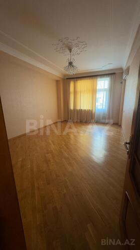 Продаётся 4-комн. новостройка 200 м², м. Низами, photo 4 from 16