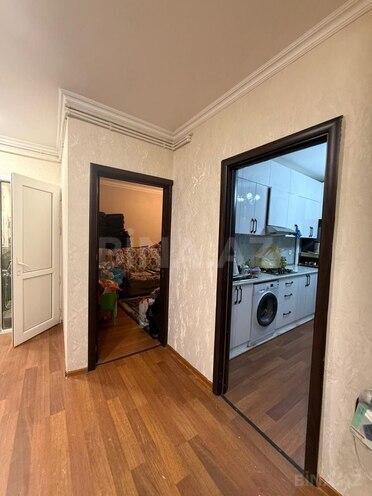 Продаётся 3-комн. вторичка 80 м², м. Ази Асланов, photo 8 from 16