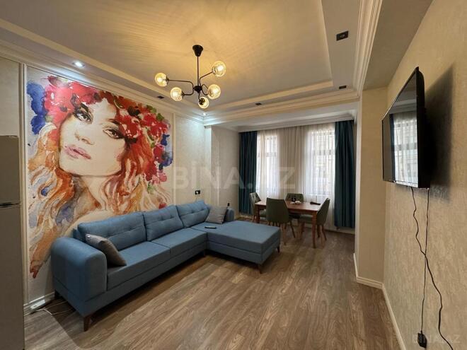 Сдаётся 3-комн. новостройка 85 м², м. Низами, photo 1 from 14