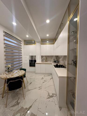 Продаётся 3-комн. новостройка 82 м², м. Низами, photo 1 from 14
