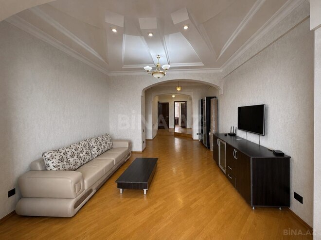 Сдаётся 3-комн. вторичка 105 м², м. Сахил, photo 4 from 19