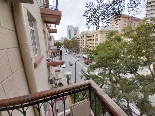 Сдаётся 2-комн. вторичка 55 м², м. Низами, photo 6 from 12