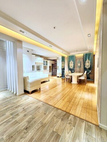 Сдаётся 2-комн. новостройка 75 м², м. Нариман Нариманов, photo 3 from 11