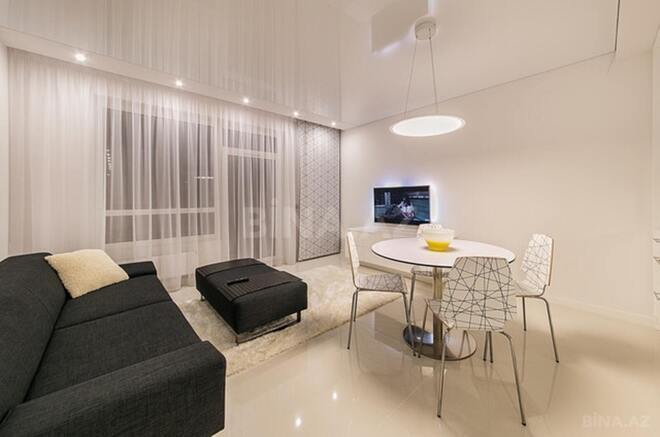 Сдаётся 2-комн. новостройка 60 м², м. Элмляр Академиясы, photo 1 from 8