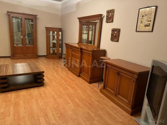 Сдаётся 2-комн. новостройка 90 м², м. Иншаатчылар, photo 3 from 9
