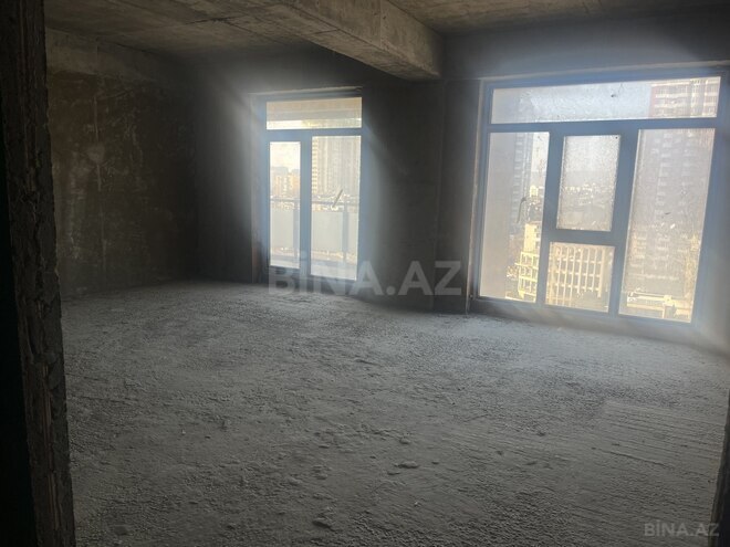 Продаётся 3-комн. новостройка 185 м², м. Элмляр Академиясы, photo 11 from 15