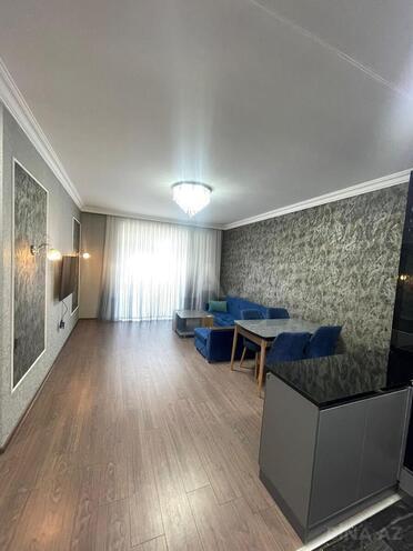Сдаётся 2-комн. новостройка 70 м², м. 8 ноября, photo 1 from 9