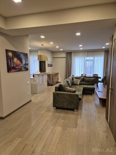 Сдаётся 3-комн. новостройка 120 м², м. Низами, photo 1 from 30
