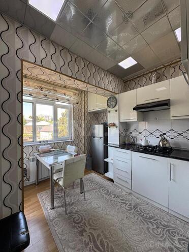 Продаётся 3-комн. вторичка 85 м², Хатаинский р., photo 1 from 15