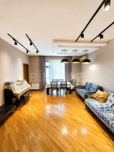 Продаётся 3-комн. новостройка 117 м², м. Гянджлик, photo 3 from 8