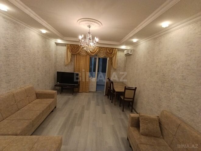 Сдаётся 2-комн. новостройка 70 м², м. Ази Асланов, photo 1 from 8