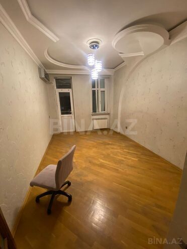 Сдаётся 3-комн. новостройка 120 м², м. Гянджлик, photo 4 from 9