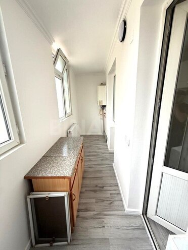 Продаётся 3-комн. вторичка 62 м², м. Нариман Нариманов, photo 8 from 12