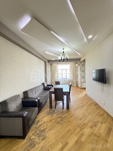 Сдаётся 2-комн. новостройка 65 м², м. Нефтчиляр, photo 1 from 11