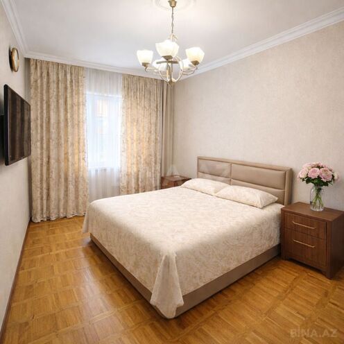 Продаётся 3-комн. вторичка 90 м², м. Нефтчиляр, photo 6 from 17