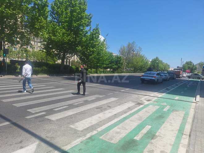 Продаётся 1-комн. вторичка 29 м², м. Низами, photo 1 from 17