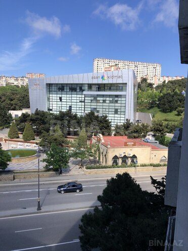 Сдаётся 3-комн. новостройка 130 м², м. Ази Асланов, photo 6 from 32