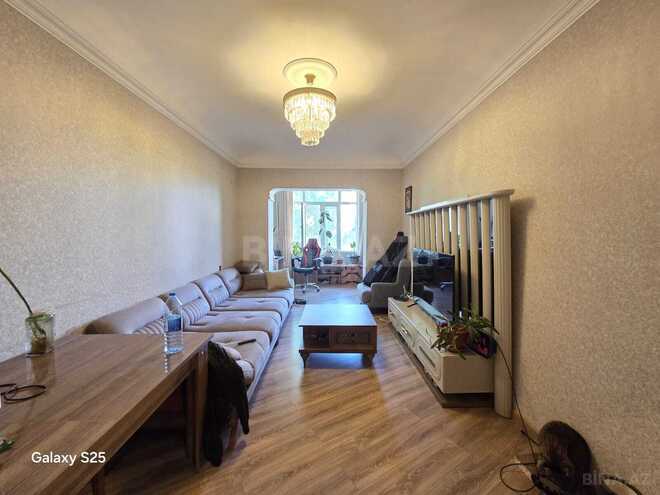 Продаётся 2-комн. вторичка 60 м², Ясамальский р., photo 1 from 12