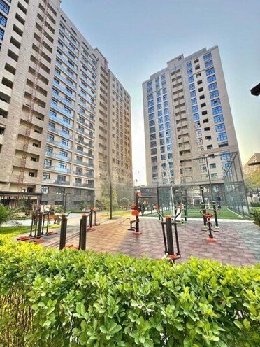 Продаётся 3-комн. новостройка 125 м², Насиминский  р., photo 1 from 16