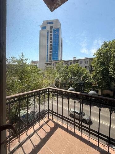 Продаётся 3-комн. вторичка 90 м², м. Низами, photo 14 from 21