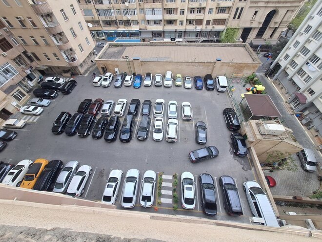 Продаётся 4-комн. новостройка 210 м², м. Низами, photo 12 from 13