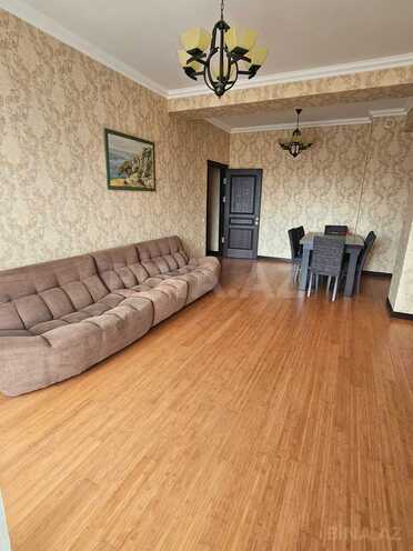 Сдаётся 2-комн. новостройка 70 м², м. 20 января, photo 1 from 13