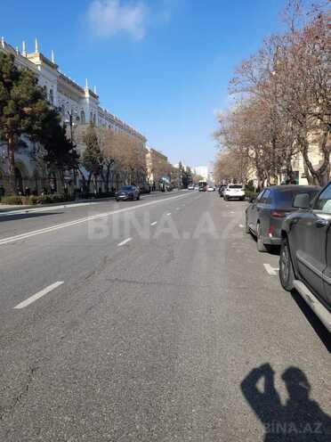 Продаётся 2-комн. вторичка 55 м², м. Элмляр Академиясы, photo 1 from 24