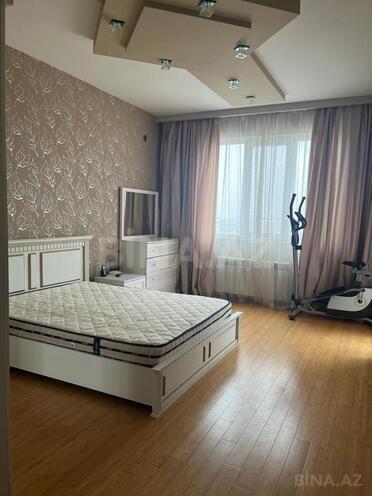 Сдаётся 3-комн. новостройка 138 м², м. 8 ноября, photo 13 from 32