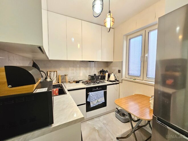 Продаётся 2-комн. вторичка 55 м², м. Нефтчиляр, photo 14 from 16