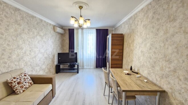 Продаётся 1-комн. вторичка 35 м², м. Элмляр Академиясы, photo 1 from 10