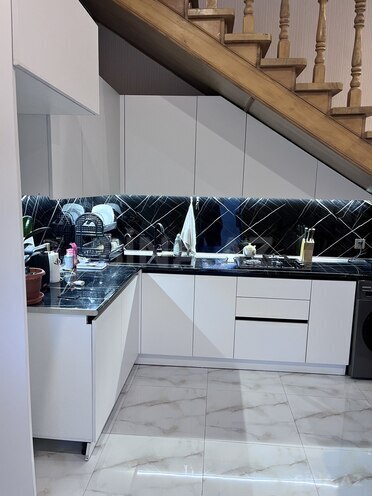 Продаётся 4-комн. вторичка 1.5 м², пос. Бинагади, photo 6 from 21