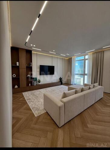 Сдаётся 3-комн. новостройка 120 м², м. 28 мая, photo 1 from 9