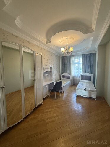 Сдаётся 4-комн. новостройка 140 м², м. Ази Асланов, photo 8 from 17