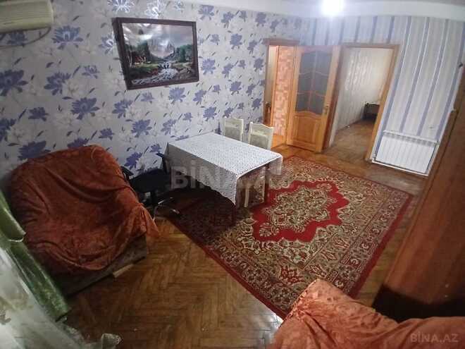 Сдаётся 3-комн. вторичка 65 м², м. Нефтчиляр, photo 4 from 9