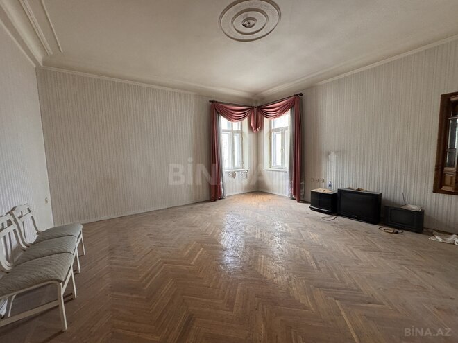 Satılır 2 otaqlı köhnə tikili 70 m², Sahil m., photo 7 from 16