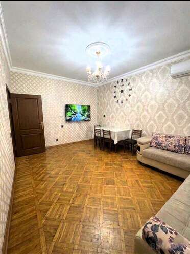 Продаётся 3-комн. вторичка 95 м², м. Ази Асланов, photo 3 from 16
