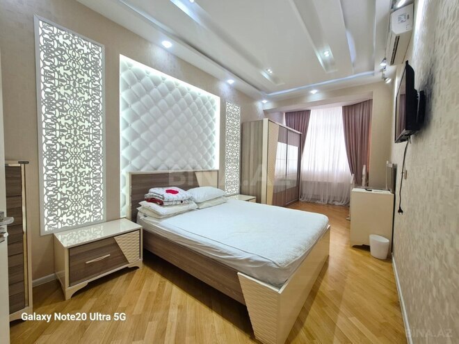 Продаётся 3-комн. новостройка 110 м², м. Низами, photo 8 from 17