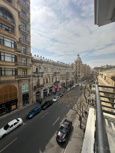 Сдаётся 4-комн. новостройка 220 м², м. Сахил, photo 25 from 31