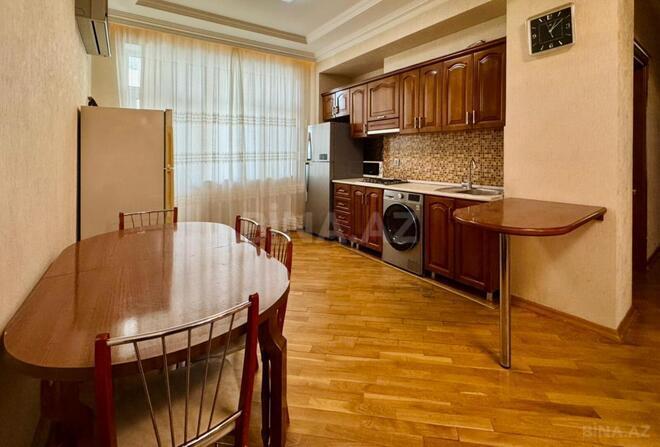 Сдаётся 2-комн. новостройка 90 м², м. Элмляр Академиясы, photo 4 from 8
