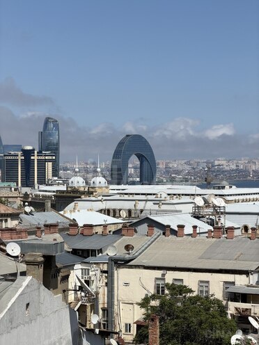 Satılır 2 otaqlı köhnə tikili 90 m², İçəri Şəhər m., photo 1 from 27